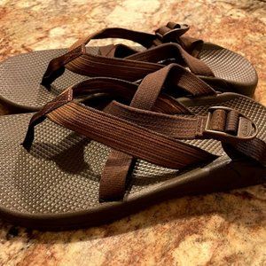 CHACO Men’s Brown Sandals
